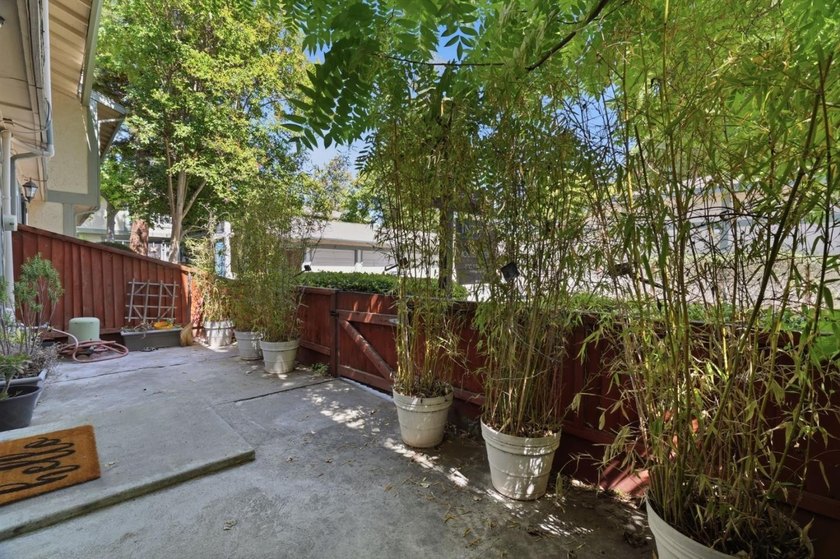 Welcome to 2701 Lone Bluff Way, Unit 18 a charming 2-bedroom, 1 - photo 4