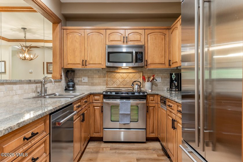 Rarely Available Penthouse at Creekside This penthouse offers - photo 12