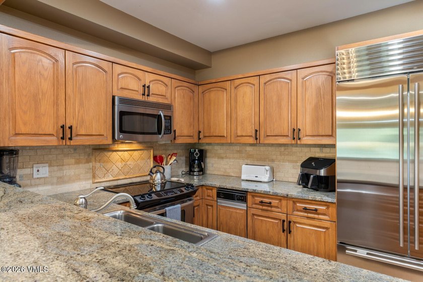 Rarely Available Penthouse at Creekside This penthouse offers - photo 13