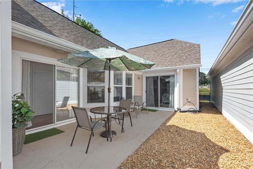 Welcome to this beautifully updated Move-In- Ready cottage - photo 25