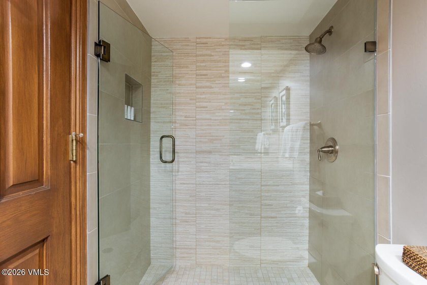 Rarely Available Penthouse at Creekside This penthouse offers - photo 25