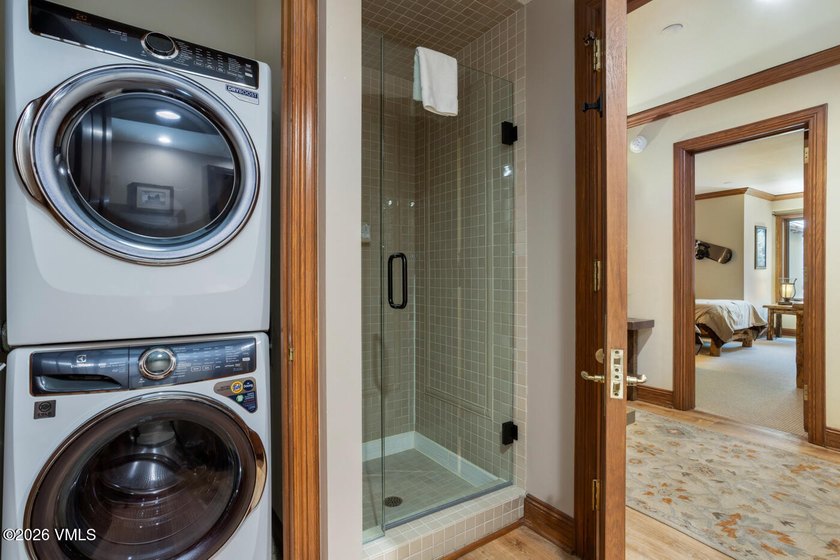 Rarely Available Penthouse at Creekside This penthouse offers - photo 33