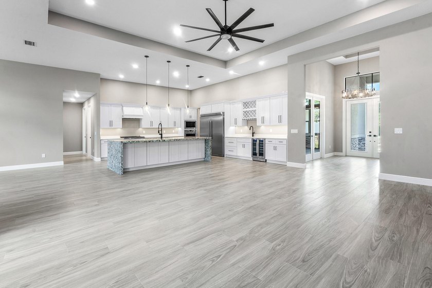 Exceptional new construction in Jupiter Farms with high-end - photo 8