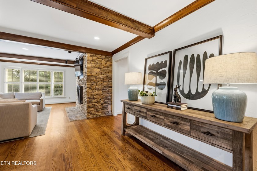 A Riverbend gem! This relaxed and inviting home sits on two lots - photo 7