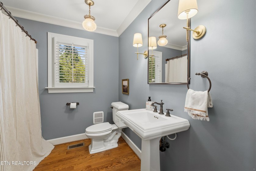 A Riverbend gem! This relaxed and inviting home sits on two lots - photo 10
