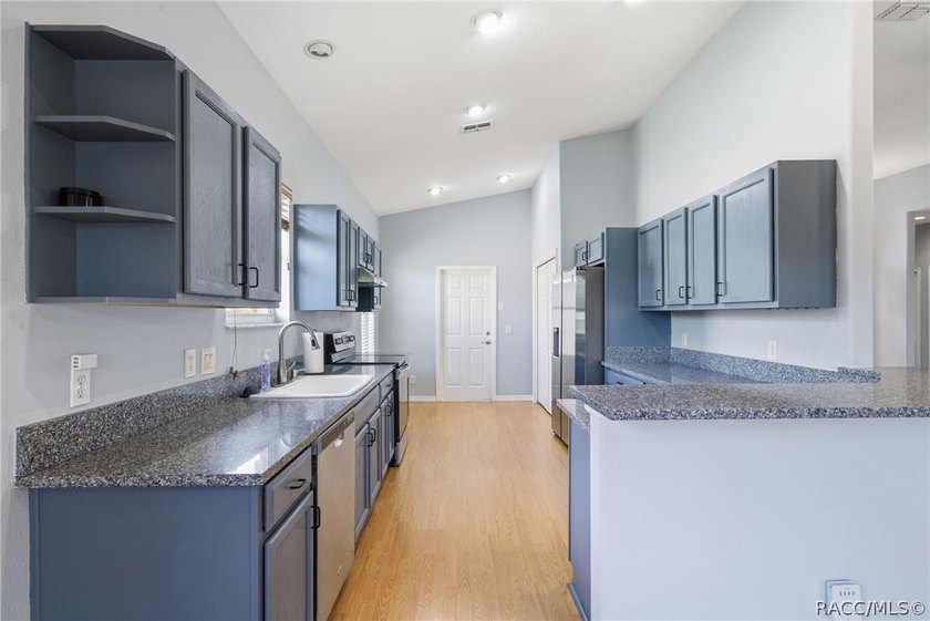 Check out this exceptional deal! This adorable home has 2 - photo 11