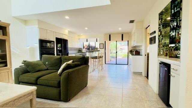 This is a spacious 2 story home on the lake in Villa D Este, a - photo 12