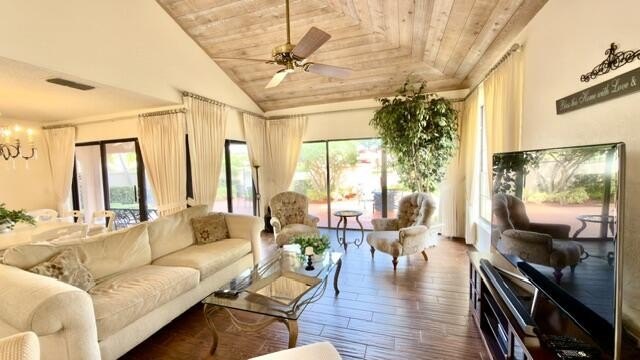 This is a spacious 2 story home on the lake in Villa D Este, a - photo 14