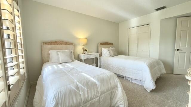 This is a spacious 2 story home on the lake in Villa D Este, a - photo 25