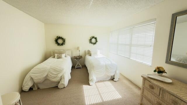 This is a spacious 2 story home on the lake in Villa D Este, a - photo 29