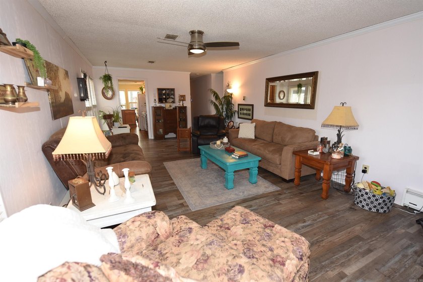 Centrally located in the charming heart of picturesque Fairfield - photo 5