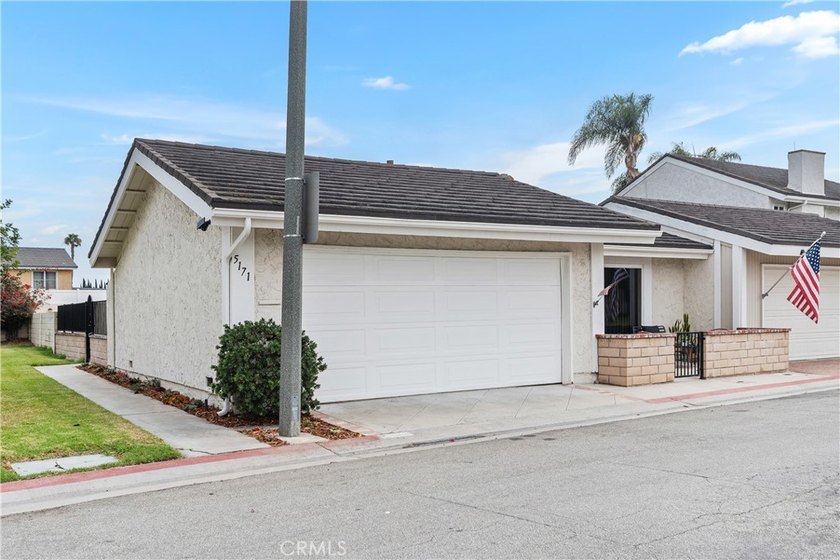 It's here! Finally, 2 bed,1 bath single story PATIO HOME located - photo 4