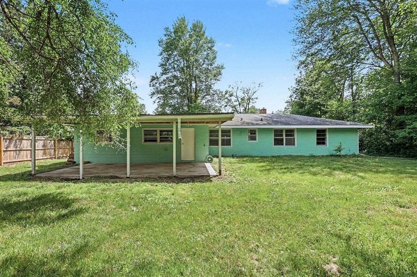 Sanford's Most Recognizable House Has a Few Surprises Inside If - photo 22