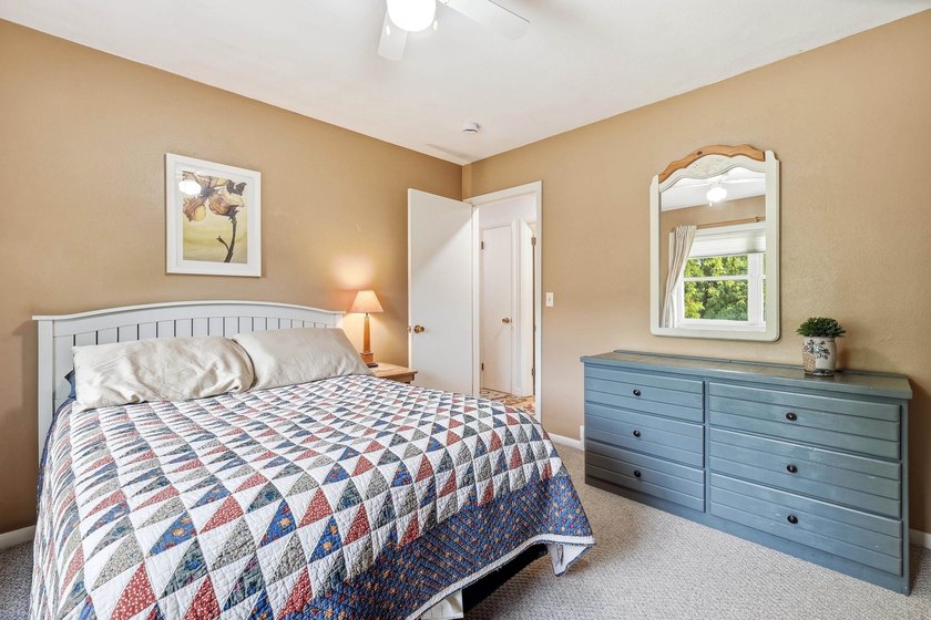 Backing up directly to the beautiful Lacoma Golf Course, Red - photo 24
