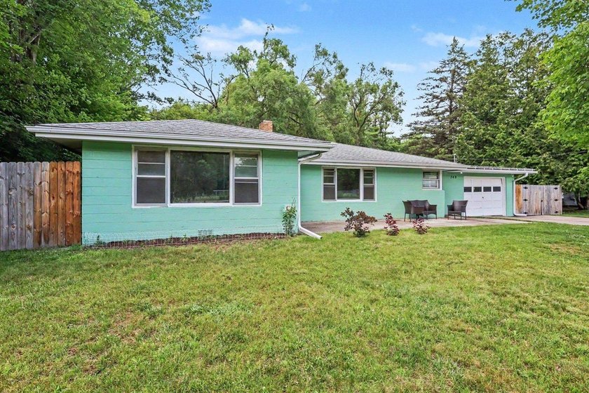 Sanford's Most Recognizable House Has a Few Surprises Inside If - photo 26