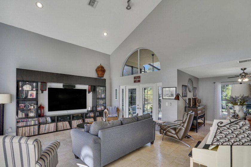 Welcome to your forever home! Very well-maintained, two story - photo 8
