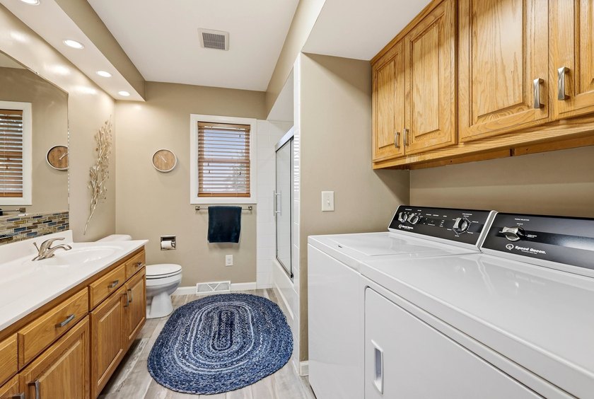 Backing up directly to the beautiful Lacoma Golf Course, Red - photo 31