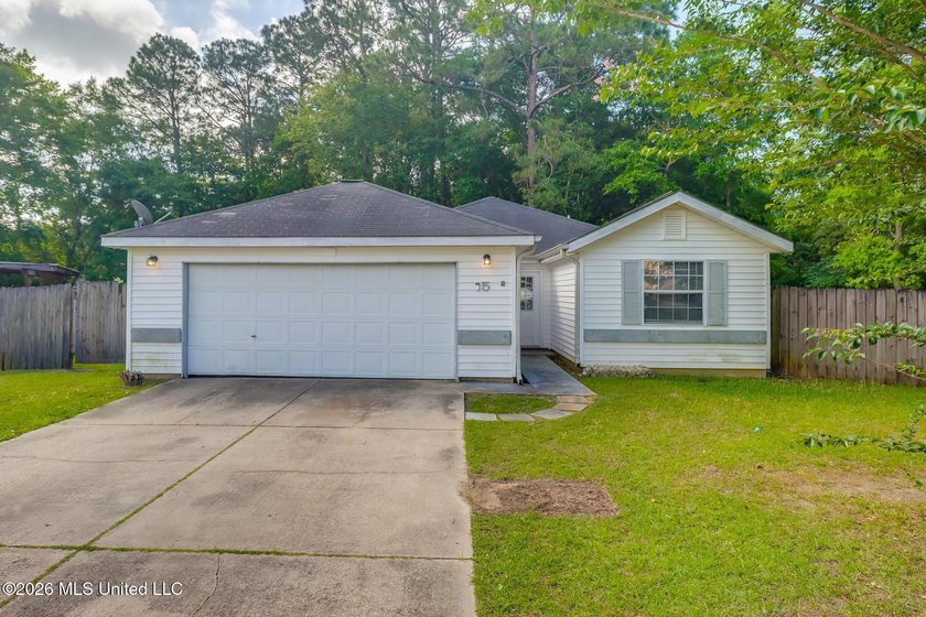 Investment opportunity on a quiet cul-de-sac-perfect for buyers - photo 2