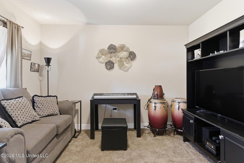 Move-in ready home in the heart of Ocean Springs! This 3-bedroom - photo 6