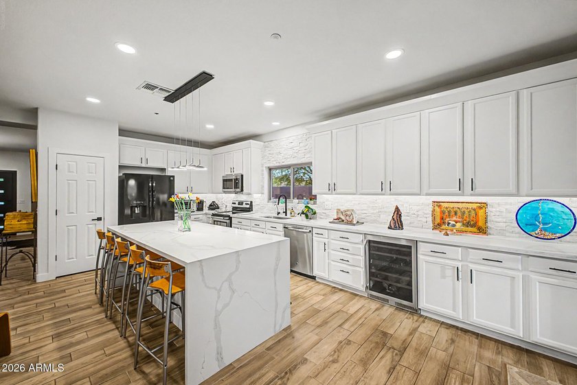 Welcome to your exclusive sanctuary where luxury, comfort, and - photo 22