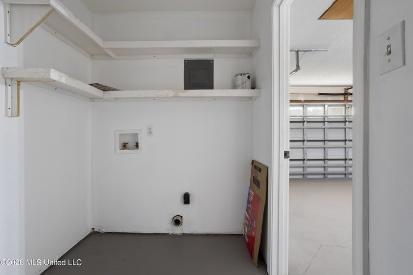 Welcome home to this beautifully updated 4-bedroom, 2-bath - photo 30