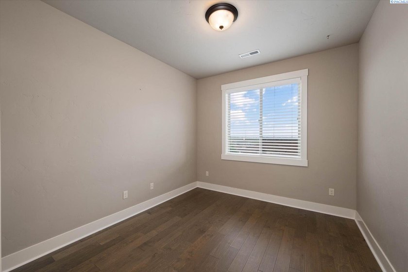 MLS# 294726 Set in South Richland's highly sought-after Italy - photo 30