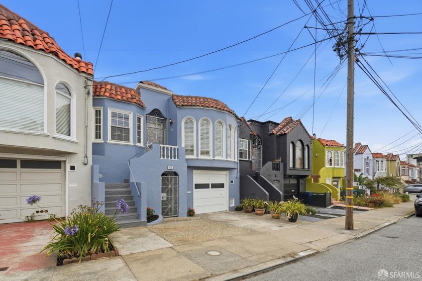 This is an excellent opportunity to live in a charming home - photo 5