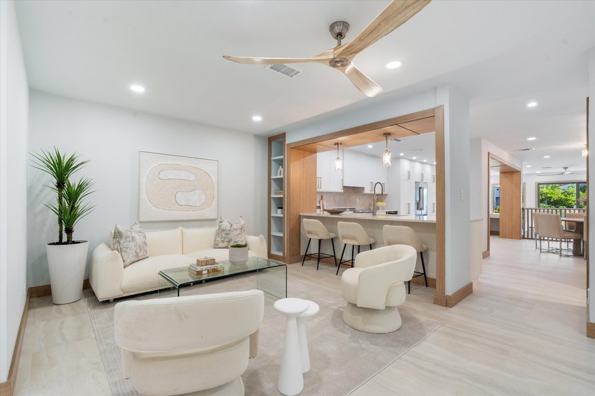 Waterfront dream home reimagined located in the prestigious - photo 6