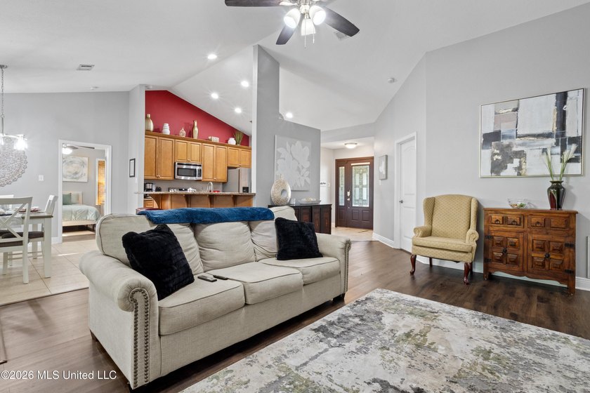 Welcome to this ALL BRICK, 4 bedroom, 2 bath beauty in the - photo 10
