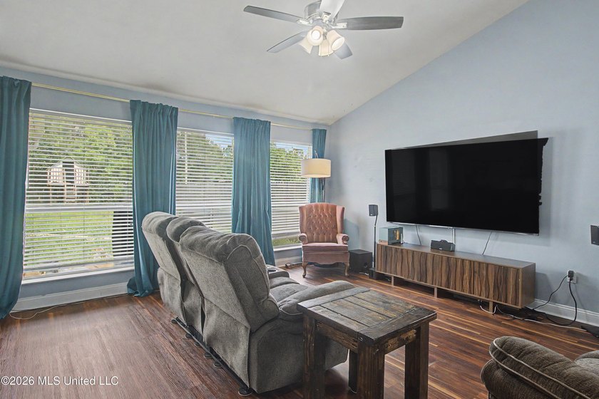 Fresh new flooring, a price improvement, and a location that's - photo 4