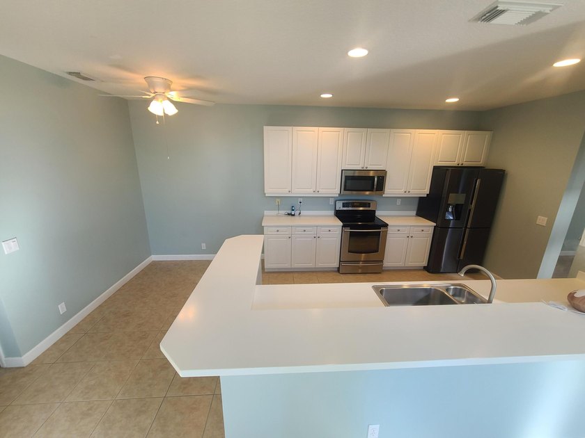Updated Beautiful Family Home in the Heart of Tradition. End - photo 10