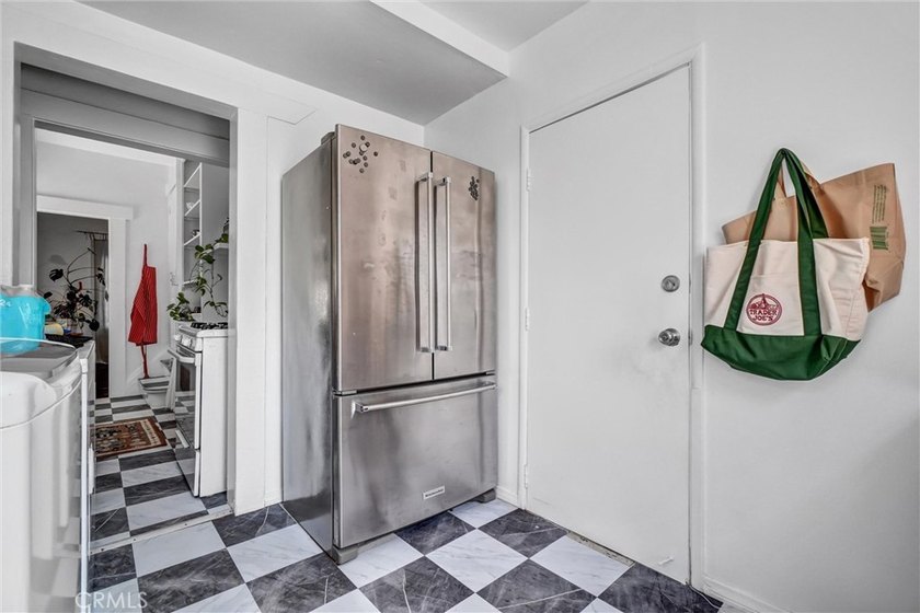 Welcome to this charming turn-of-the-century Craftsman Bungalow - photo 15