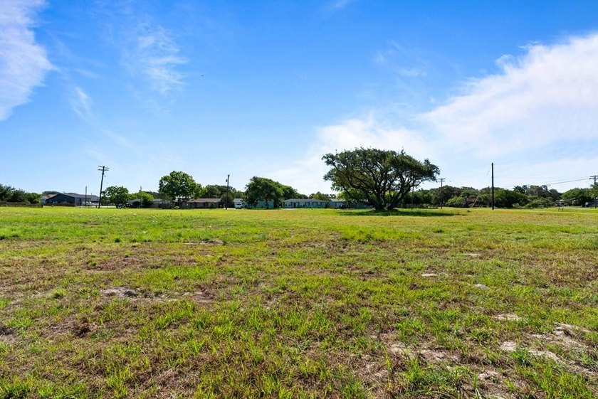 Prime, corner homesite with Majestic Oak - Minutes from Downtown - photo 6