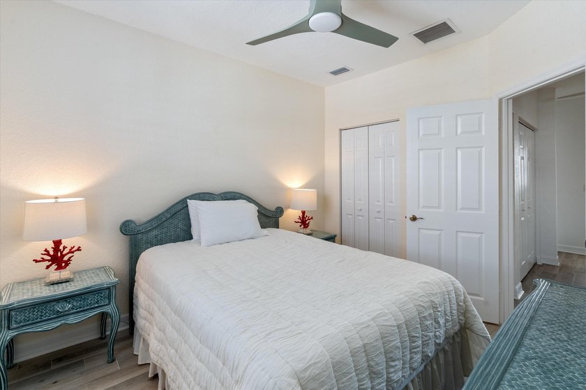 Desirable DOWNTOWN location, 2 blocks from Pineapple Grove &amp; 3 - photo 6