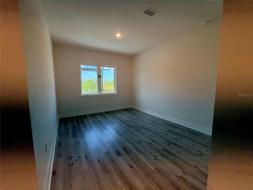 Discover this stunning new 4-bedroom, 4-bathroom home in South - photo 6