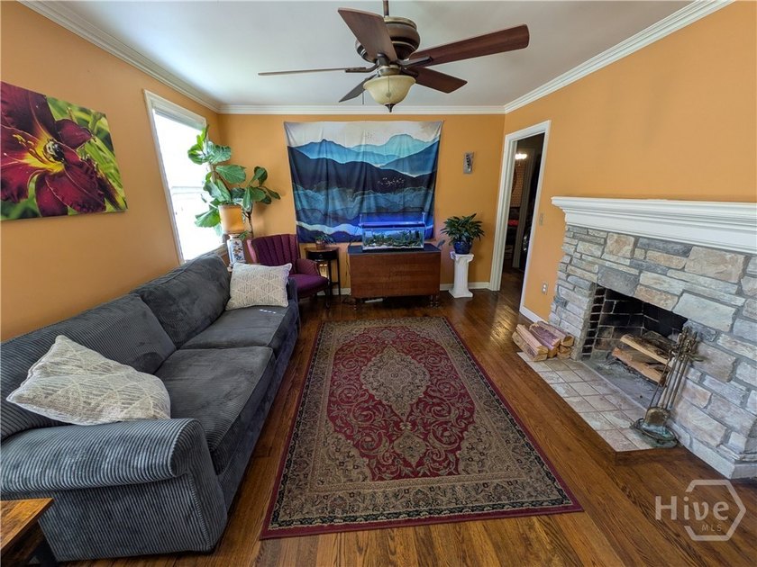 *** BACK ON MARKET *** Cozy Savannah Charm home nestled in the - photo 2