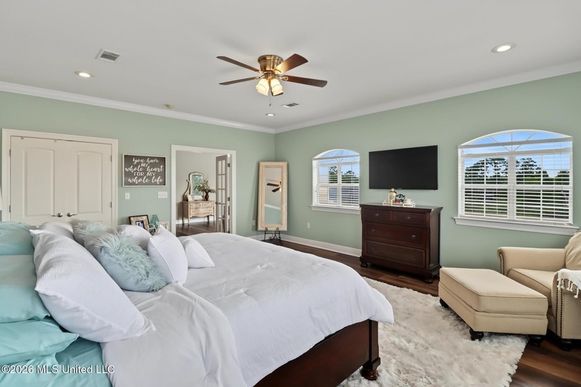 Looking for the ultimate Dream home with water access, luxury of - photo 22