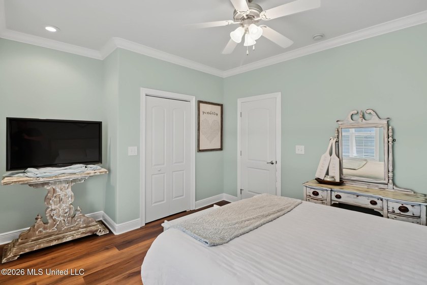 Looking for the ultimate Dream home with water access, luxury of - photo 27