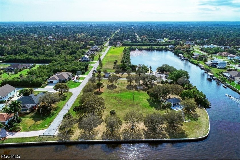 No HOAs, deed restrictions or CDDs!!! . Conveniently located to - photo 14