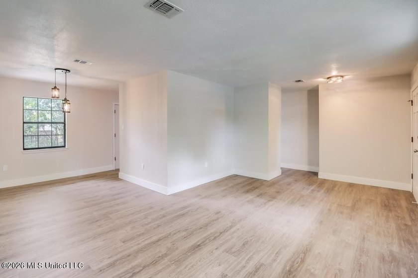 Back on the market through no fault of the seller. Get ready to - photo 3