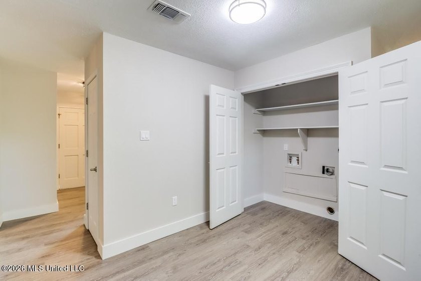 Back on the market through no fault of the seller. Get ready to - photo 8