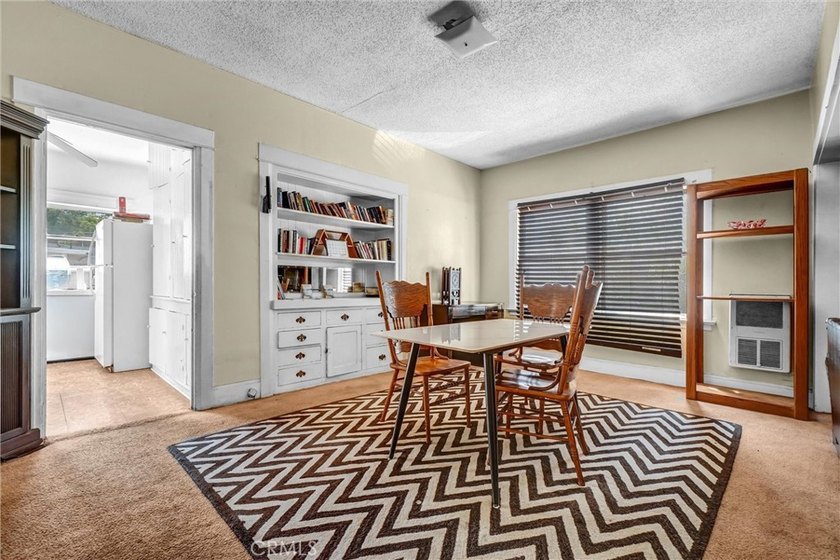 Welcome to the Gowdy House, a classic Craftsman triplex located - photo 14
