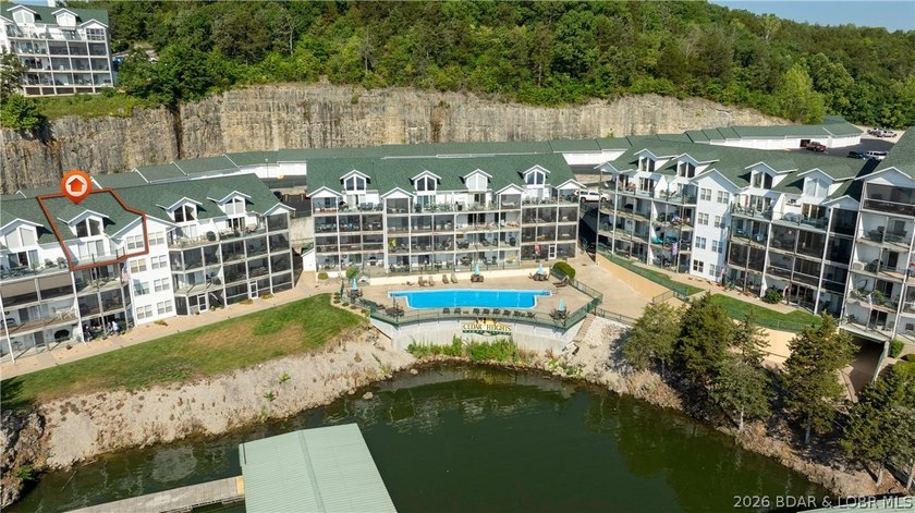 Discover this top-floor 3-bedroom, 3-bathroom condo with a - photo 34
