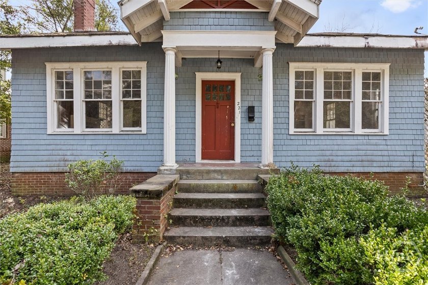 This property hold endless potential to become the home of your - photo 5