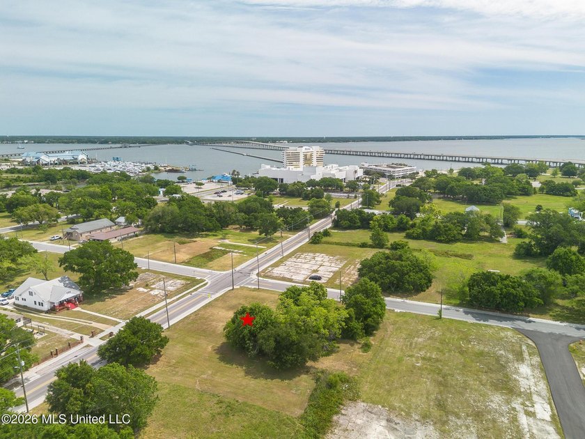 Prime opportunity in the heart of East Biloxi. This vacant - photo 8