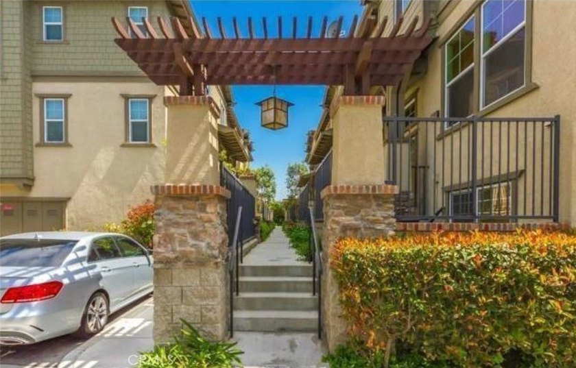 Presented by Rahul &amp; Surbhi Bhagat, The Bhagat Group, Exp Realty - photo 4