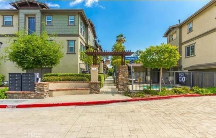 Presented by Rahul &amp; Surbhi Bhagat, The Bhagat Group, Exp Realty - photo 5