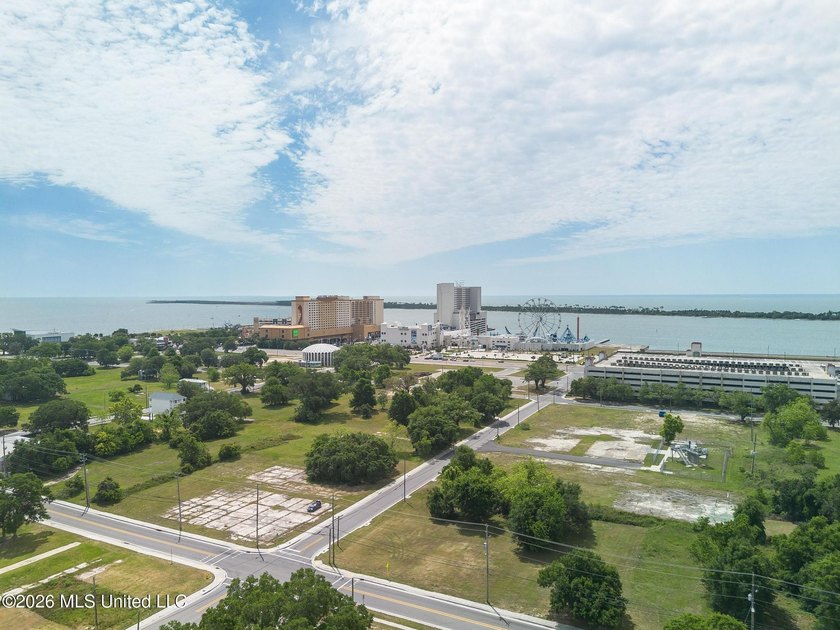 Prime opportunity in the heart of East Biloxi. This vacant - photo 6