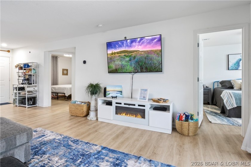 Completely renovated and move-in ready, this beautiful 2 bed, 2 - photo 12