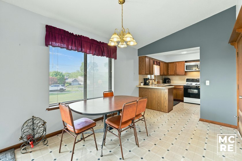 Experience the perfect blend of tranquil lakefront living and - photo 18